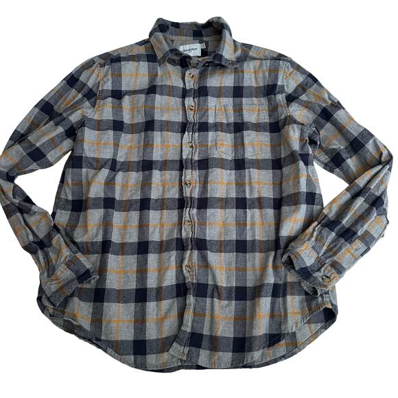 Goodfellow & Co  Men's Mid-Weight Flannel Long Sleeve 
Button-Down Shirt - Picture 1 of 6
